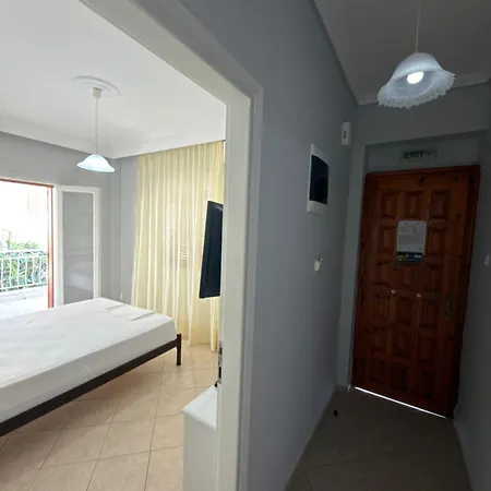 Dominiki's Sea House Apartment